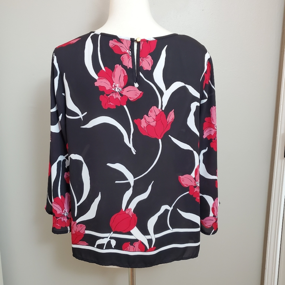 💥3/$25💥 Liz Claiborne Floral Semi Sheer Top - Picture 5 of 9